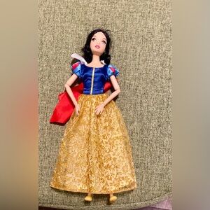 Disney Store Classic Snow White Princess Doll Articulated Jointed Arms
